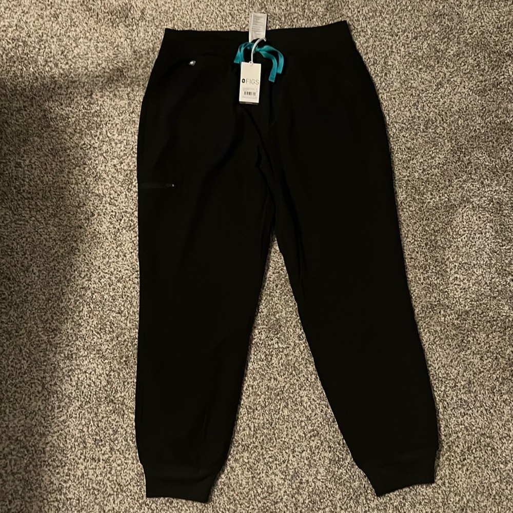 FIGS black jogger scrub pants, lined, NWT